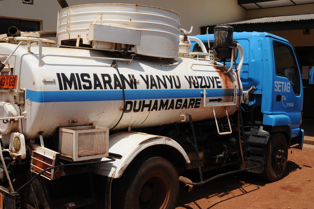 W jaki sposób odbywa się wywóz szamba? szambo