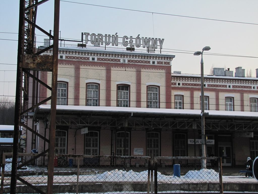 dworzec pkp toruń