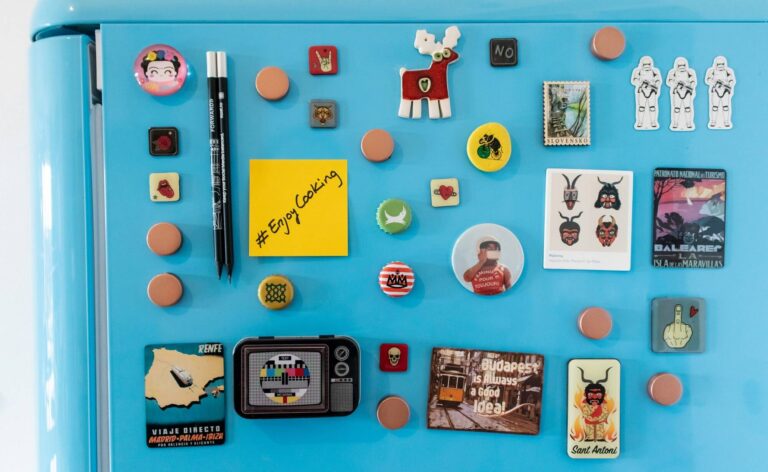 Magnesy na zamówienie – jak stworzyć unikalne rozwiązania magnetyczne dopasowane do Twoich potrzeb