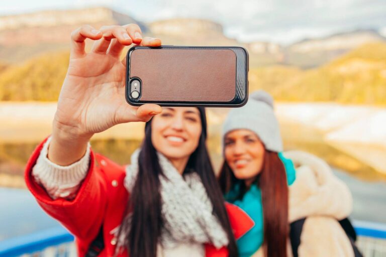 Najlepsze etui do pracy, sportu i podróży – wybierz idealne dla siebie