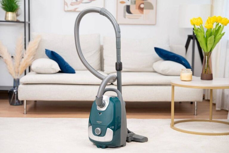 Ten cichy odkurzacz nie obudzi domowników. Oto Zelmer Tomek ZVC703