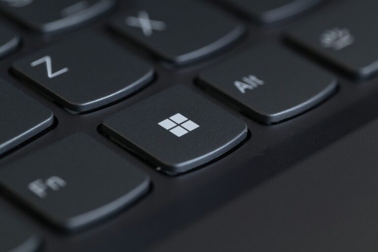 Shutdown CMD – wyłączanie, restartowanie i planowanie zamknięcia systemu Windows z wiersza polecenia